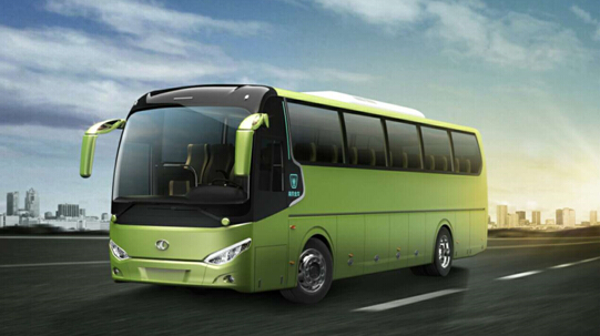 國內(nèi)首款太陽能電動(dòng)大巴在南京上路 邊開邊充電