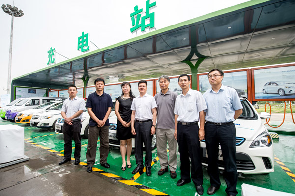 各地頻出充電設(shè)施建設(shè)鼓勵(lì)政策 千億市場浮現(xiàn) 各地頻出充電設(shè)施建設(shè)鼓勵(lì)政策 千億市場浮現(xiàn)