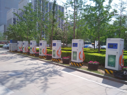 劉峰:普天新能源瞄準公共領域 為北京充電 劉峰:普天新能源瞄準公共領域 為北京充電