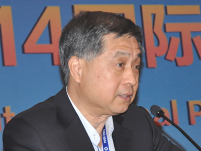 光伏協會王勃華：5年后光伏發電成本可再降5成