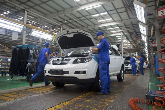 發(fā)改委：重點發(fā)展新能源汽車等六核心領(lǐng)域