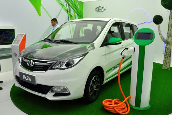 北京新能源車產(chǎn)量過萬 汽油車指標或可買純電動車