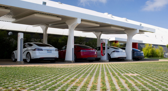 特斯拉建成500個(gè)超級(jí)充電站 每年新增150個(gè)