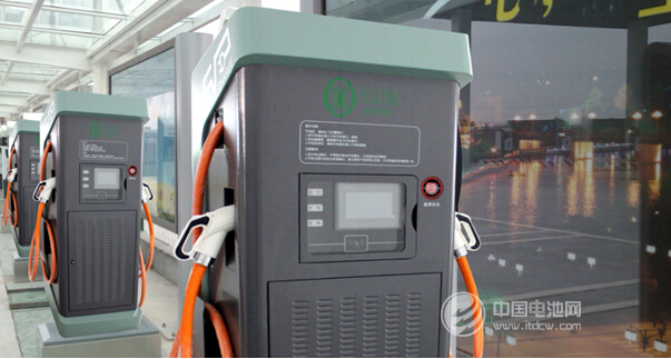 民富沃能推出了“快充快補+移動補電”的創(chuàng)新模式 民富沃能推出了“快充快補+移動補電”的創(chuàng)新模式