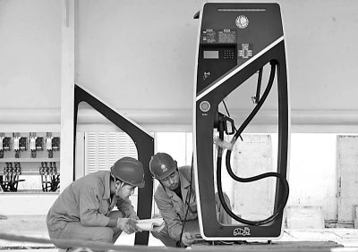 里程和充電焦慮困擾用戶(hù) 如何為500萬(wàn)輛電動(dòng)汽車(chē)備下充電樁