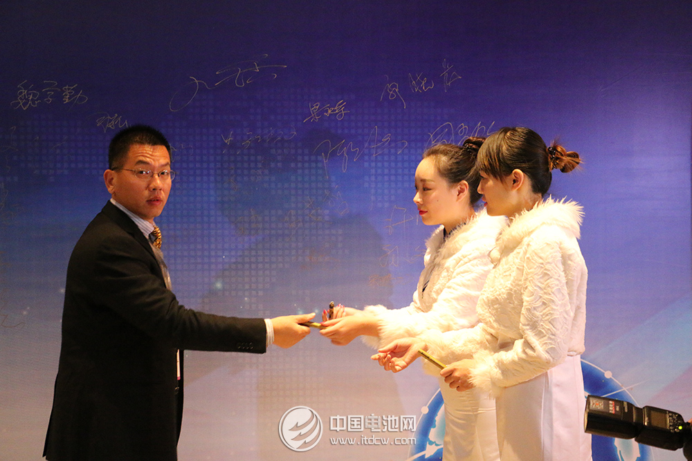 風口已起 第三屆鋰電“達沃斯”全球論壇今日在湖北武漢開幕