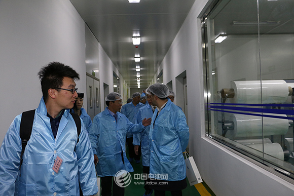 第三屆鋰電“達沃斯”論壇嘉賓參觀武漢黃陂新材料新能源產業園