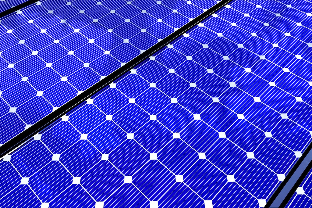 晶體硅與薄膜發(fā)電 誰是未來太陽能電池王者? 晶體硅與薄膜發(fā)電 誰是未來太陽能電池王者?