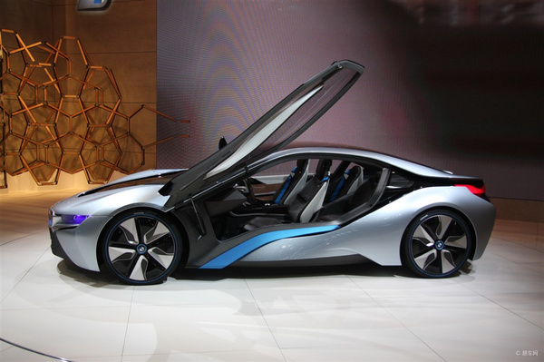 寶馬電動(dòng)汽車或堅(jiān)持三元鋰電池路線  超越特斯拉？