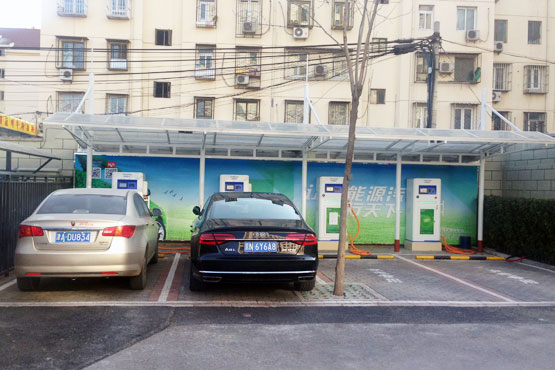 綠狗租車位于西四環(huán)玲瓏天地的網(wǎng)點(diǎn)