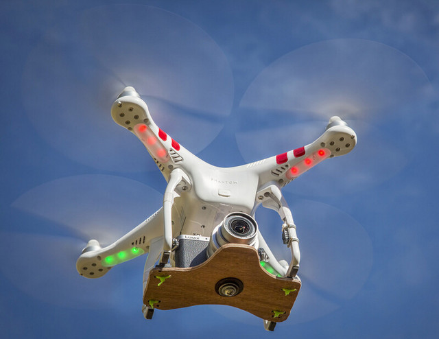 特斯拉也要做無人機(jī)?充電20分鐘可以飛一小時(shí) 特斯拉也要做無人機(jī)?充電20分鐘可以飛一小時(shí)