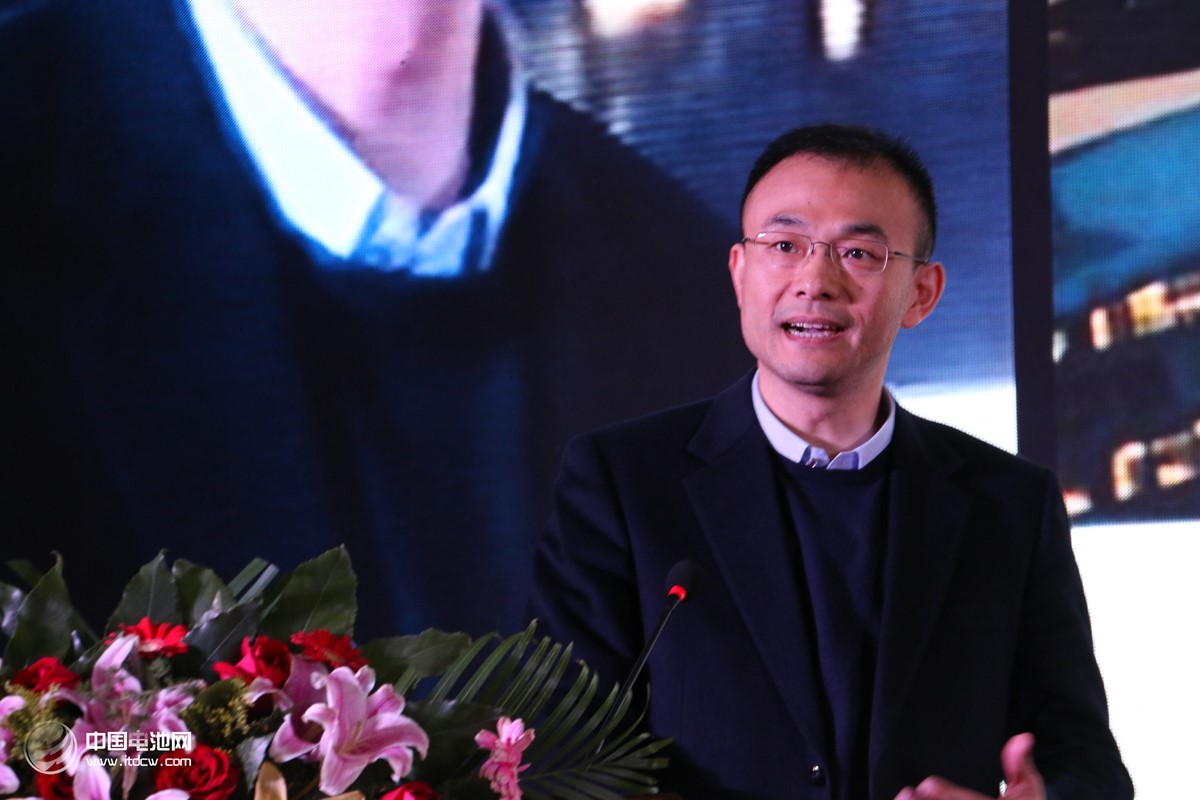 北汽新能源黨委書記、總經理鄭剛