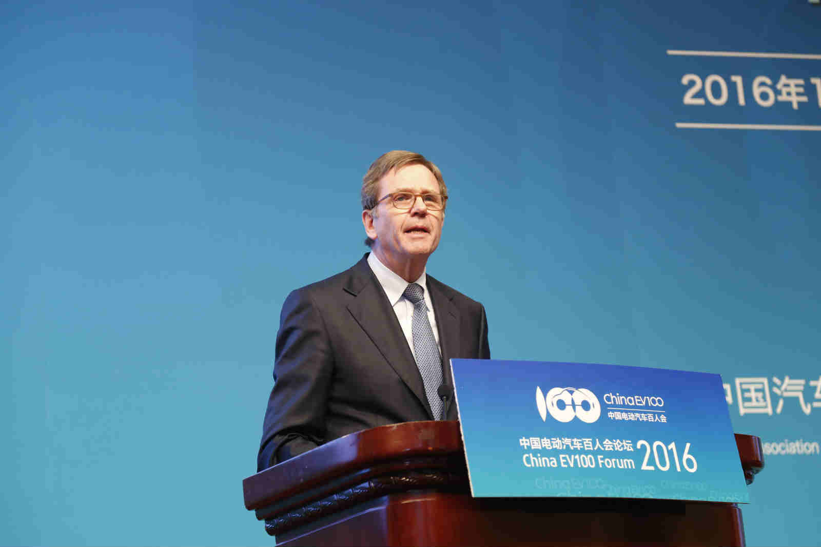 大眾汽車集團(tuán)董事、中國區(qū)總裁兼CEO海茲曼