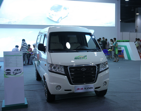 新能源車補(bǔ)貼政策應(yīng)縮周期 向核心零部件生產(chǎn)企業(yè)傾斜