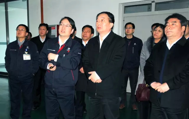 河南省副省長、洛陽市委書記李亞一行考察中航鋰電