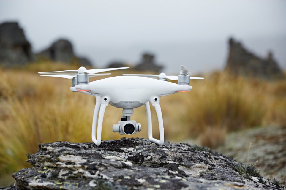 大疆聯(lián)合蘋果發(fā)售新品無(wú)人機(jī)  銷售渠道爭(zhēng)奪戰(zhàn)升級(jí)