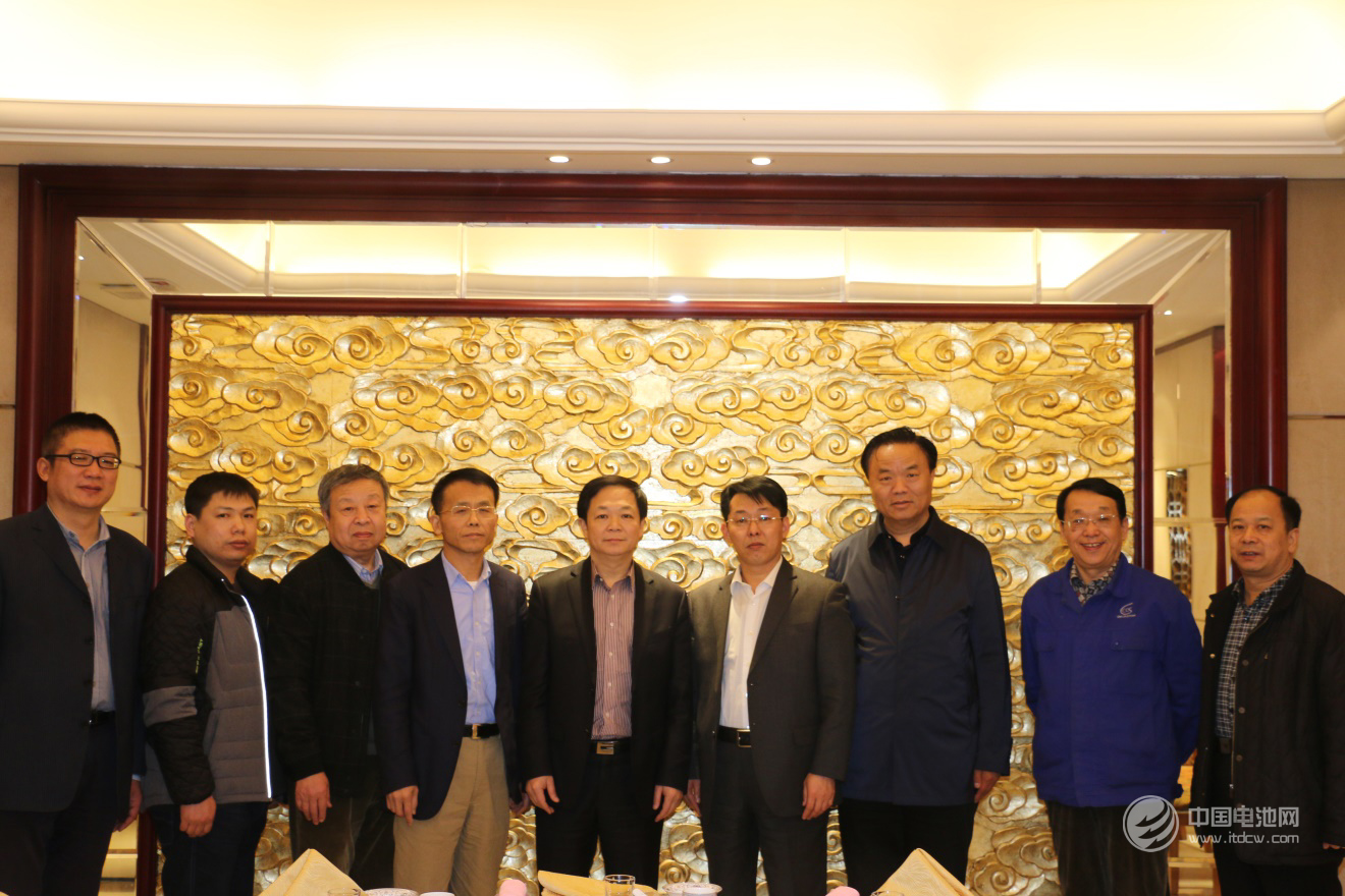 遼寧臺安經濟開發區管理委員會黨工委書記田俊明介紹臺安新能源產業園區規劃