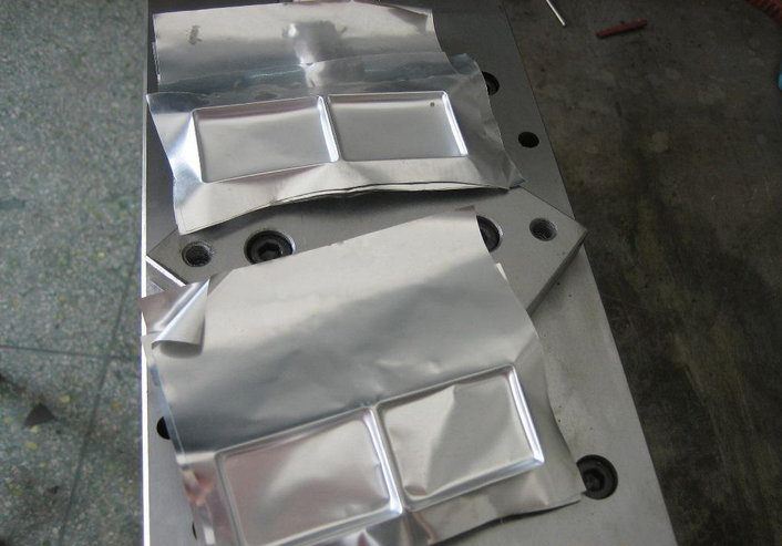 新能源汽車爆發(fā)增長 鋁塑膜望接力鋰電池炒作