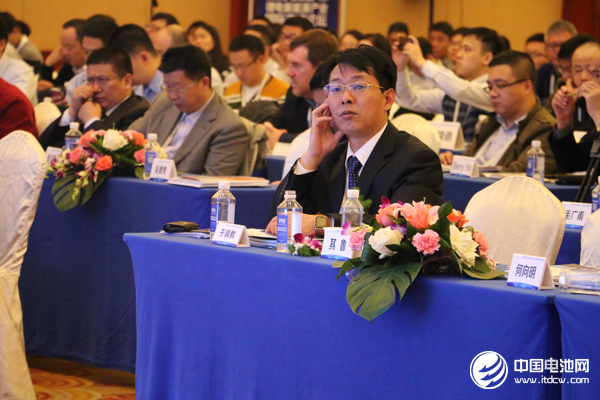 于清教鋰電“達沃斯”閉幕致辭：相信相信，堅持堅持