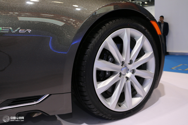 前10月浙江出口新能源汽車925輛 增長超八成