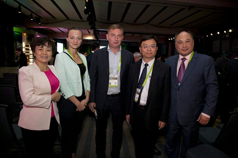 與會市長紛紛向比亞迪問診治療“城市病”良方