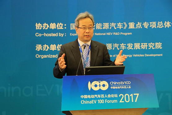 國(guó)務(wù)院發(fā)展研究中心產(chǎn)業(yè)經(jīng)濟(jì)研究部部長(zhǎng)趙昌文