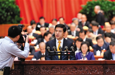 全國(guó)政協(xié)委員、百度公司創(chuàng)始人、董事長(zhǎng)兼首席執(zhí)行官李彥宏