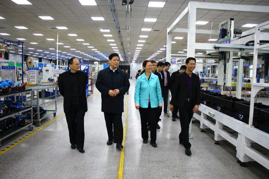 工信部原材料司副司長(zhǎng)余薇一行參觀遠(yuǎn)東福斯特