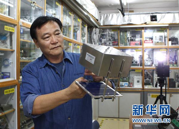 李曉陽和他帶領創新團隊研制的超鏡電產品單元