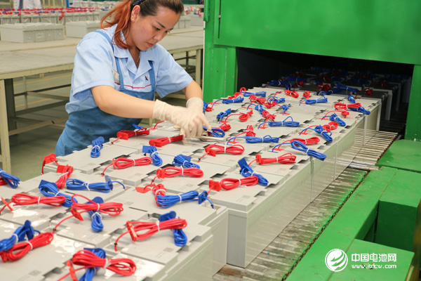 與會嘉賓參觀奧冠集團山東生產基地