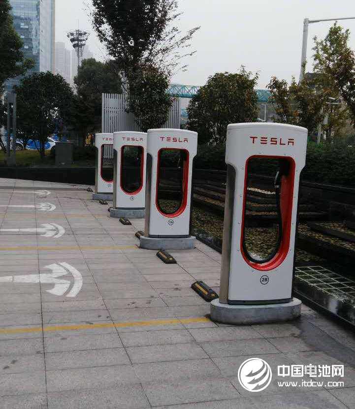 收費僅堅持半年 特斯拉超級充電站回歸免費模式