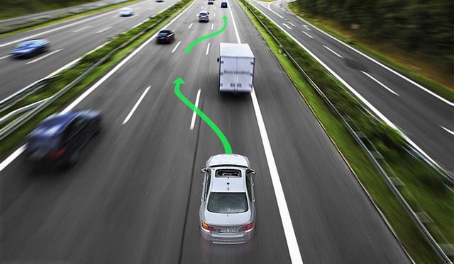 全球智能駕駛未來將現(xiàn)兩大陣營 中國企業(yè)仍有發(fā)展機會