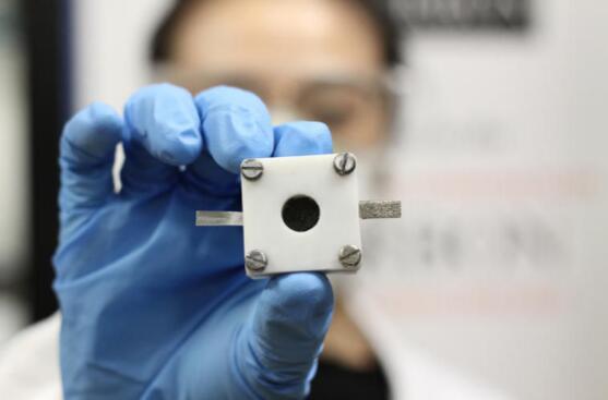 悉尼大學(xué)開發(fā)鋅空氣電池 儲(chǔ)電量是手機(jī)鋰離子電池五倍