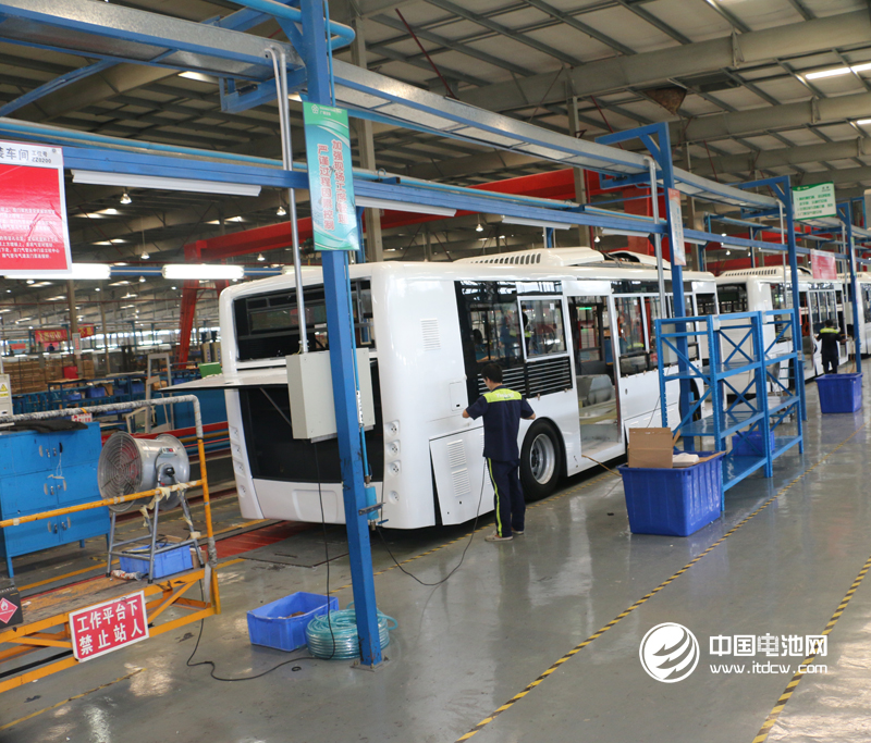 新能源車“雙積分政策”考核時間推遲一年 力度放緩