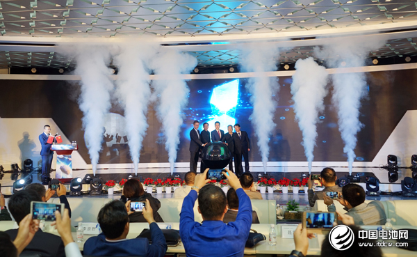 特銳德“雙網”雙向融合系統發布 助力新能源車用新能源電