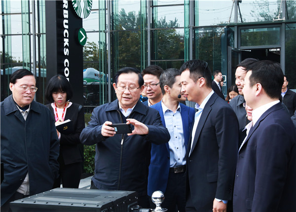 全國政協副主席、致公黨中央主席、科技部部長萬鋼