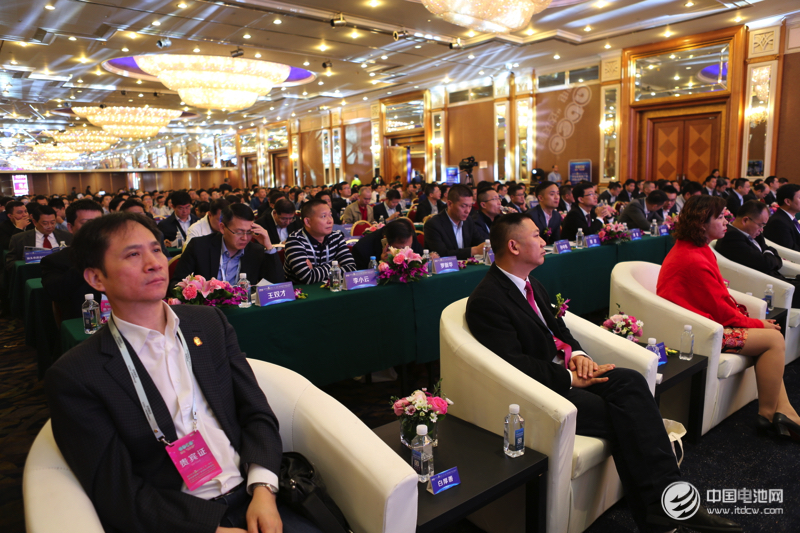 第5屆鋰電“達(dá)沃斯”論壇現(xiàn)場(chǎng) 第5屆鋰電“達(dá)沃斯”論壇現(xiàn)場(chǎng)