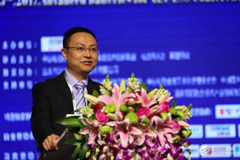 湖南大學(xué)經(jīng)濟(jì)學(xué)博士、副教授謝里