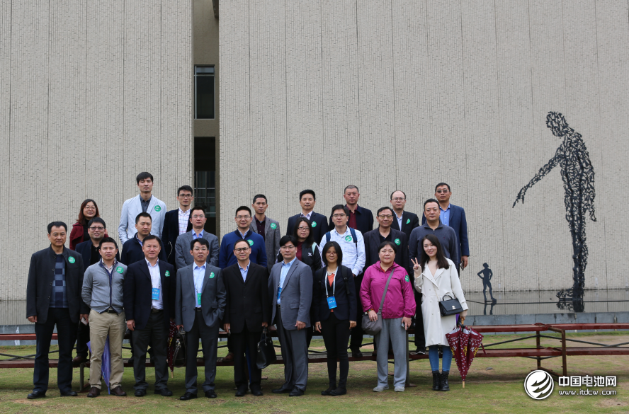 鋰電產業產研融合 第5屆鋰電“達沃斯”論壇嘉賓參觀汕頭