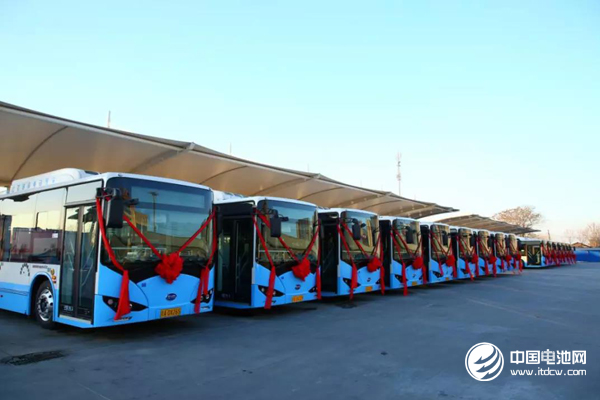 助力藍(lán)天保衛(wèi)戰(zhàn)！比亞迪350輛純電動公交車首次投運(yùn)北京