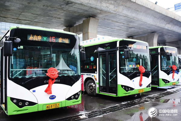 加快綠色公交推廣進(jìn)程 長(zhǎng)沙投逾千輛比亞迪純電動(dòng)公交車