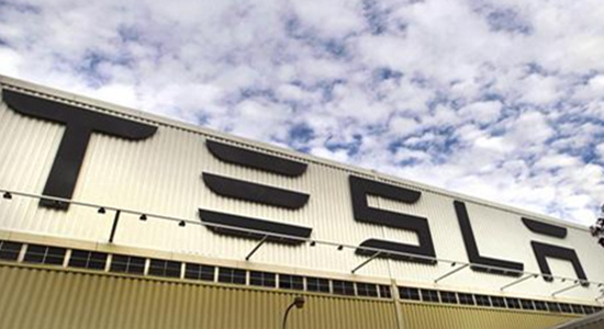 特斯拉或首次涉足鋰電池原材料 正與智利鋰礦巨頭SQM商談