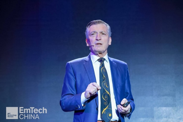 壽命長還比鋰電池便宜 MIT教授要推一款“永生牌”液態(tài)金屬電池