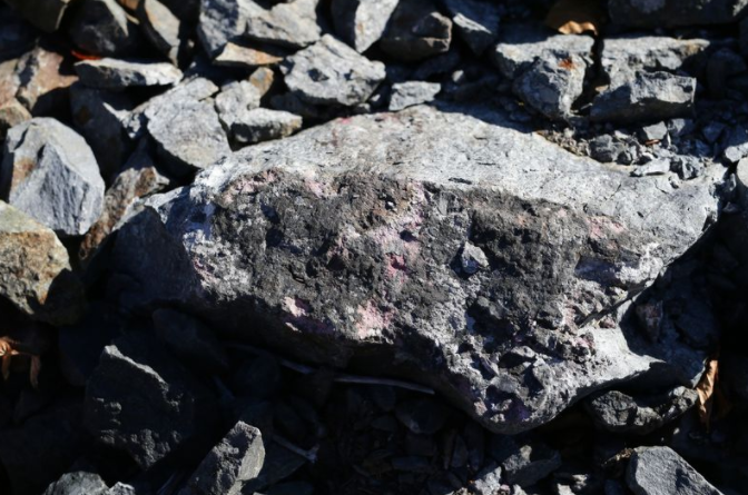 效仿蘋果加入全球性鈷爭(zhēng)奪戰(zhàn) 三星遠(yuǎn)赴剛果礦場(chǎng)采購(gòu)鈷