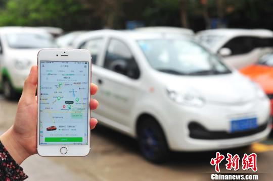 海南今年將推廣新能源汽車5600輛 建設上萬分散式充電樁