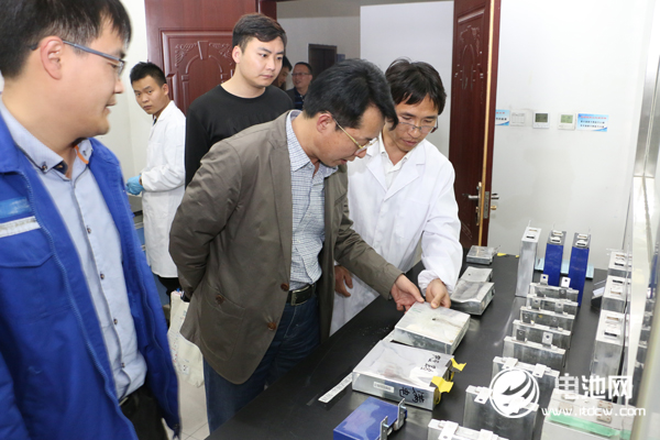 玉皇新能源石墨烯年產(chǎn)能達(dá)3噸 今年動(dòng)力電池產(chǎn)能或達(dá)12億WH 