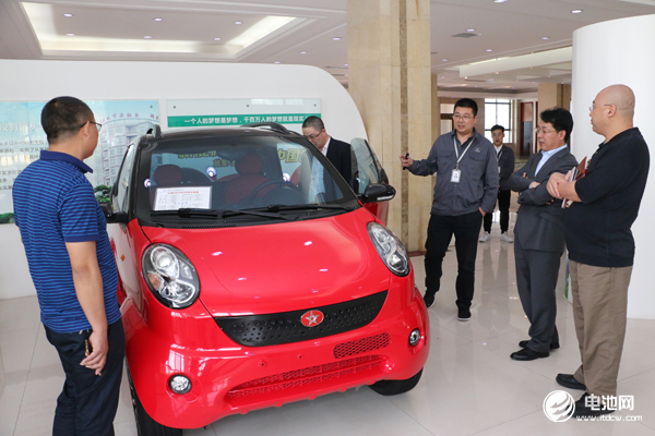 中國鋰電新能源產業鏈調研團一行參觀多氟多