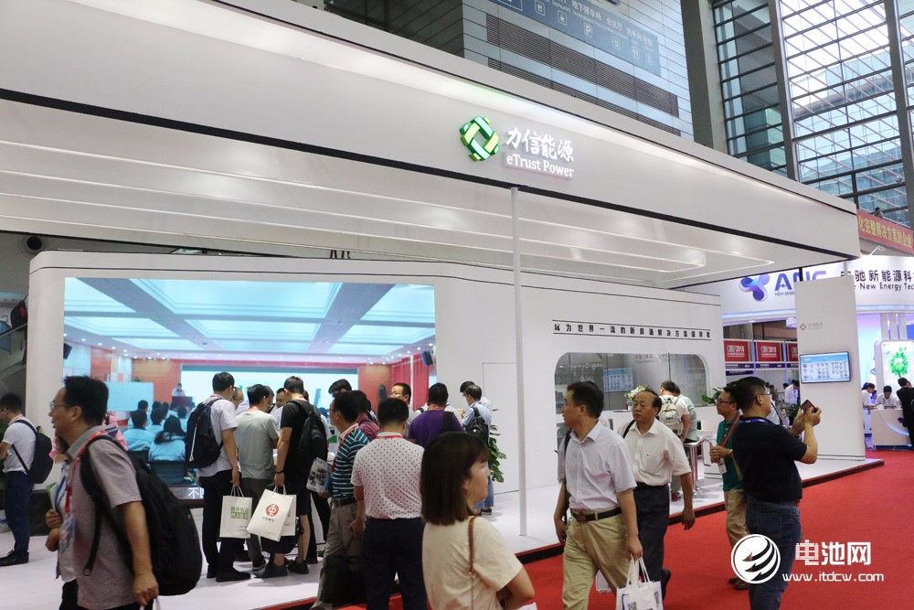 力信能源攜磷酸鐵鋰、三元兩大產品線及儲能系統參展CIBF 2018