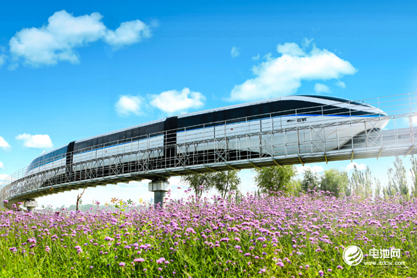 搭載無人駕駛系統(tǒng)比亞迪云軌成為銀川一道亮麗的風(fēng)景線