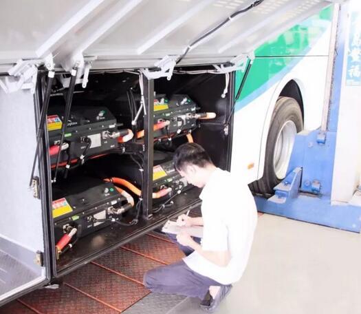 五洲龍發(fā)力氫燃料電池 一批燃料電池客車投放山西大同